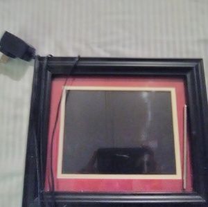 Digital camera picture frame